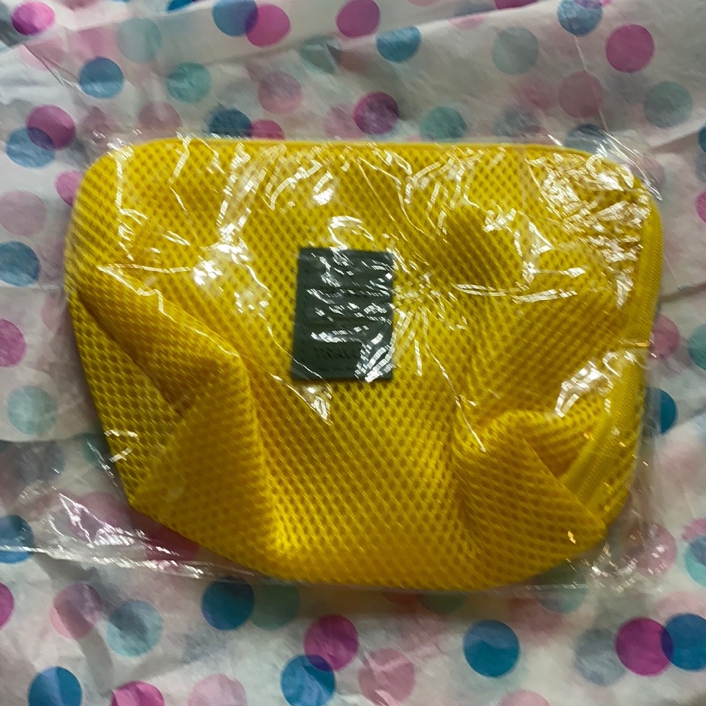 Cosmetic bag